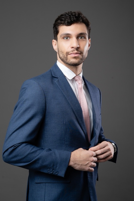 Dr. Hiago Esteves Ferreira — Sócio
